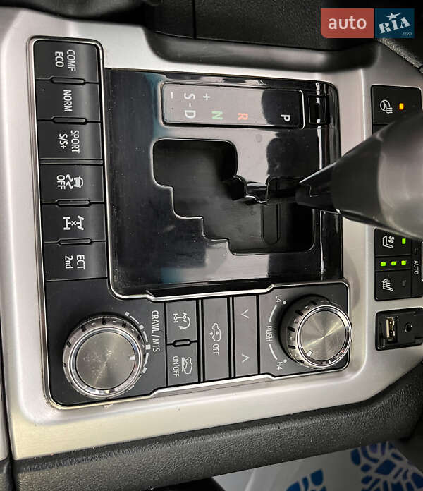 Внедорожник / Кроссовер Toyota Land Cruiser 2017 в Львове фото 22 Внедорожник / Кроссовер Toyota Land Cruiser 2017 в Львове