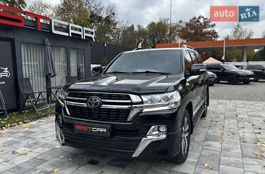 Позашляховик / Кросовер Toyota Land Cruiser 2016 в  фото 5 Позашляховик / Кросовер Toyota Land Cruiser 2016 в