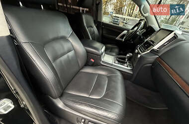 Позашляховик / Кросовер Toyota Land Cruiser 2016 в  фото 38 Позашляховик / Кросовер Toyota Land Cruiser 2016 в