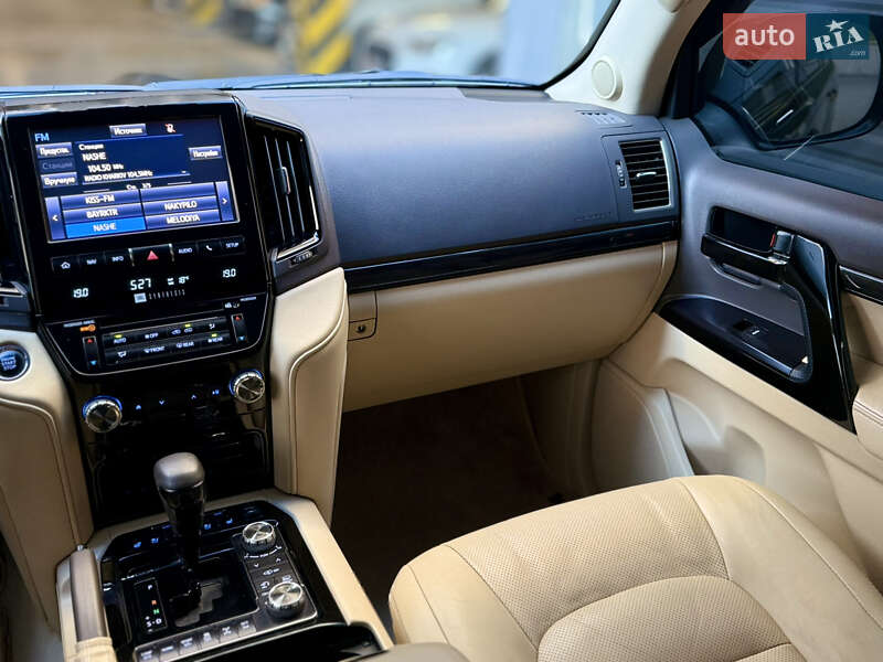 Внедорожник / Кроссовер Toyota Land Cruiser 2015 в Харькове фото 21 Внедорожник / Кроссовер Toyota Land Cruiser 2015 в Харькове