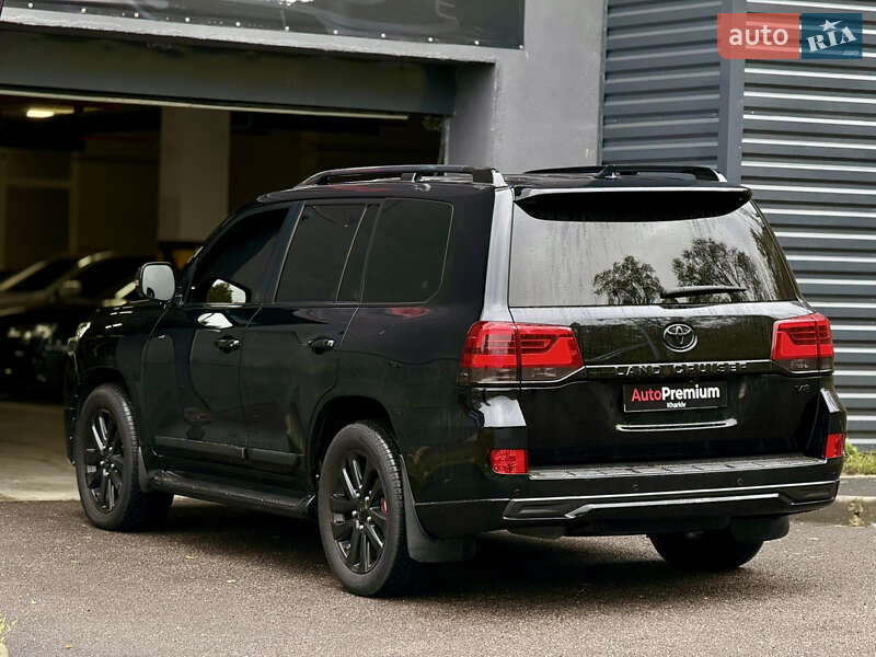 Внедорожник / Кроссовер Toyota Land Cruiser 2017 в Харькове фото 6 Внедорожник / Кроссовер Toyota Land Cruiser 2017 в Харькове