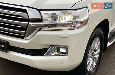 Внедорожник / Кроссовер Toyota Land Cruiser 2019 в 