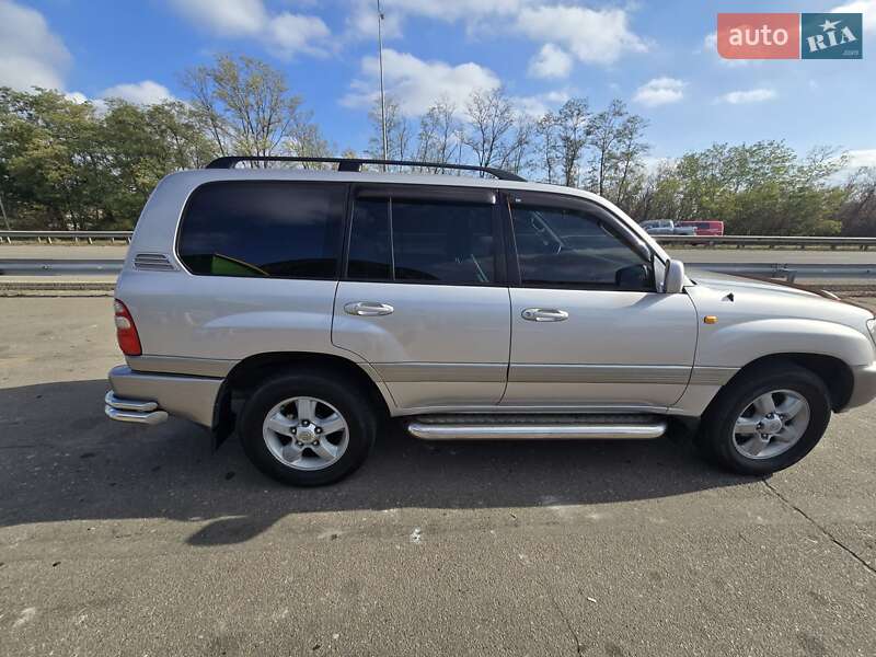Toyota Land Cruiser 2002