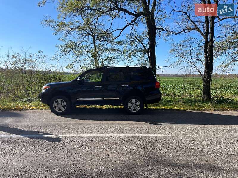Внедорожник / Кроссовер Toyota Land Cruiser 2013 в Киеве фото 20 Внедорожник / Кроссовер Toyota Land Cruiser 2013 в Киеве