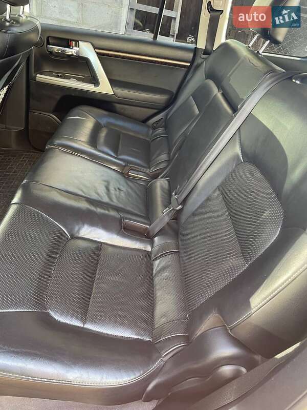 Внедорожник / Кроссовер Toyota Land Cruiser 2013 в Киеве фото 31 Внедорожник / Кроссовер Toyota Land Cruiser 2013 в Киеве