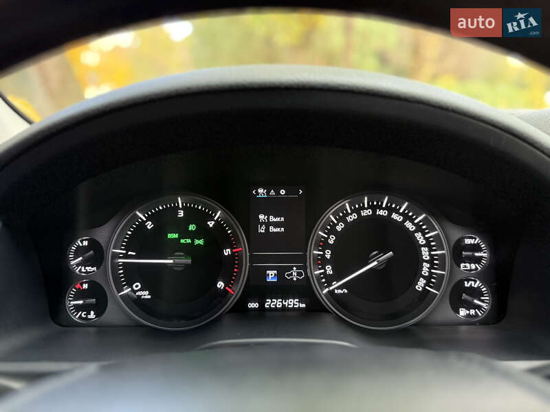 Внедорожник / Кроссовер Toyota Land Cruiser 2016 в Львове фото 37 Внедорожник / Кроссовер Toyota Land Cruiser 2016 в Львове
