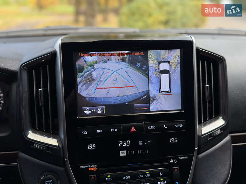 Внедорожник / Кроссовер Toyota Land Cruiser 2016 в Львове фото 45 Внедорожник / Кроссовер Toyota Land Cruiser 2016 в Львове