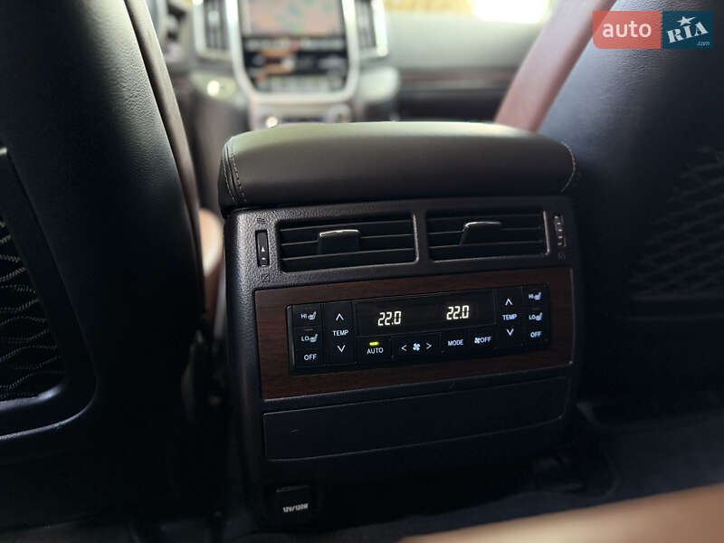 Внедорожник / Кроссовер Toyota Land Cruiser 2016 в Львове фото 53 Внедорожник / Кроссовер Toyota Land Cruiser 2016 в Львове