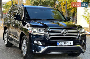 Позашляховик / Кросовер Toyota Land Cruiser 2016 в Дніпрі Позашляховик / Кросовер Toyota Land Cruiser 2016 в Дніпрі