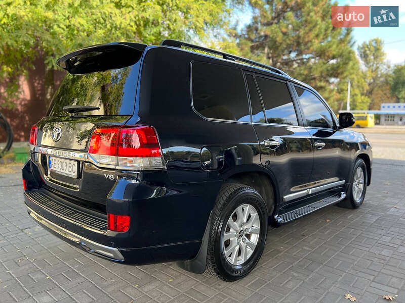 Позашляховик / Кросовер Toyota Land Cruiser 2016 в Дніпрі фото 8 Позашляховик / Кросовер Toyota Land Cruiser 2016 в Дніпрі