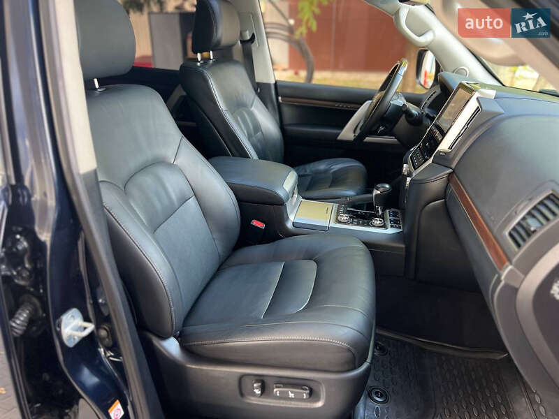 Позашляховик / Кросовер Toyota Land Cruiser 2016 в Дніпрі фото 27 Позашляховик / Кросовер Toyota Land Cruiser 2016 в Дніпрі
