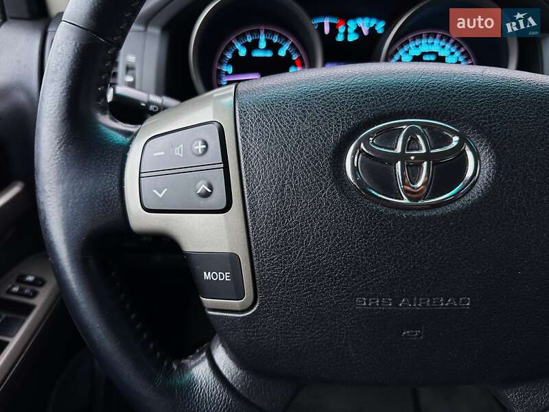 Внедорожник / Кроссовер Toyota Land Cruiser 2008 в Киеве фото 40 Внедорожник / Кроссовер Toyota Land Cruiser 2008 в Киеве