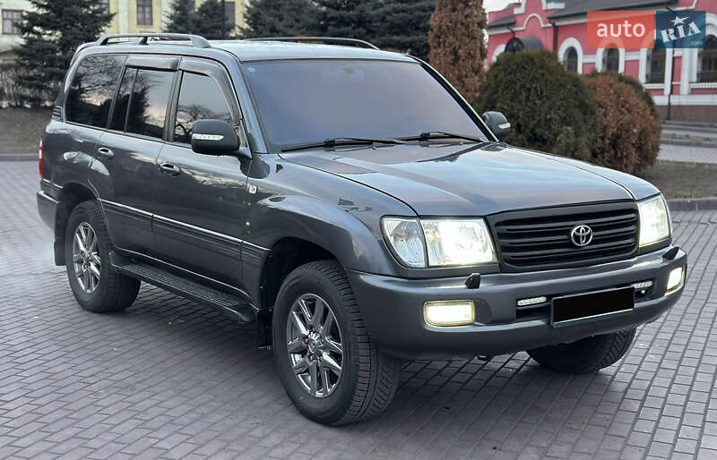 Позашляховик / Кросовер Toyota Land Cruiser 2004 в Дніпрі