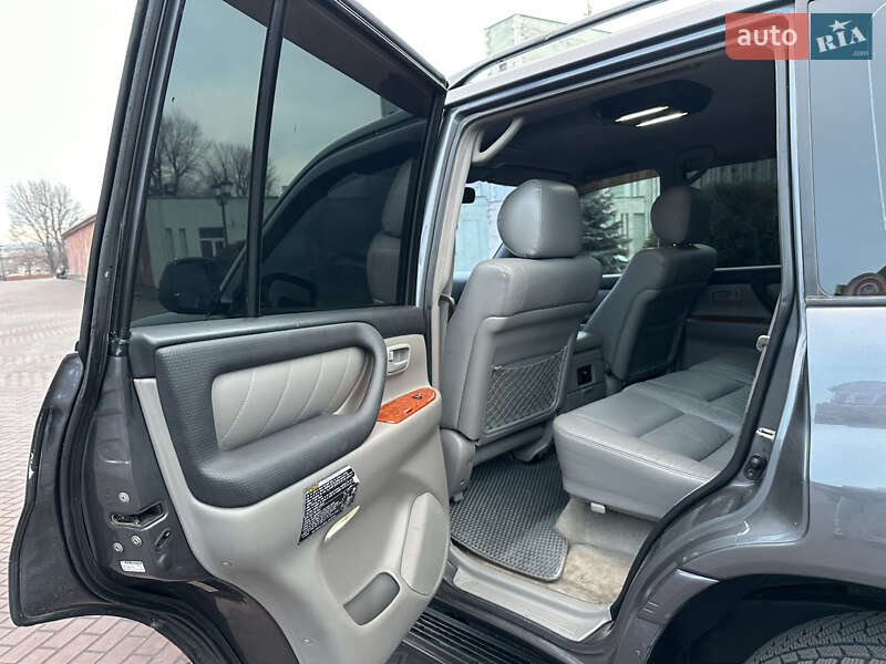 Позашляховик / Кросовер Toyota Land Cruiser 2004 в Дніпрі