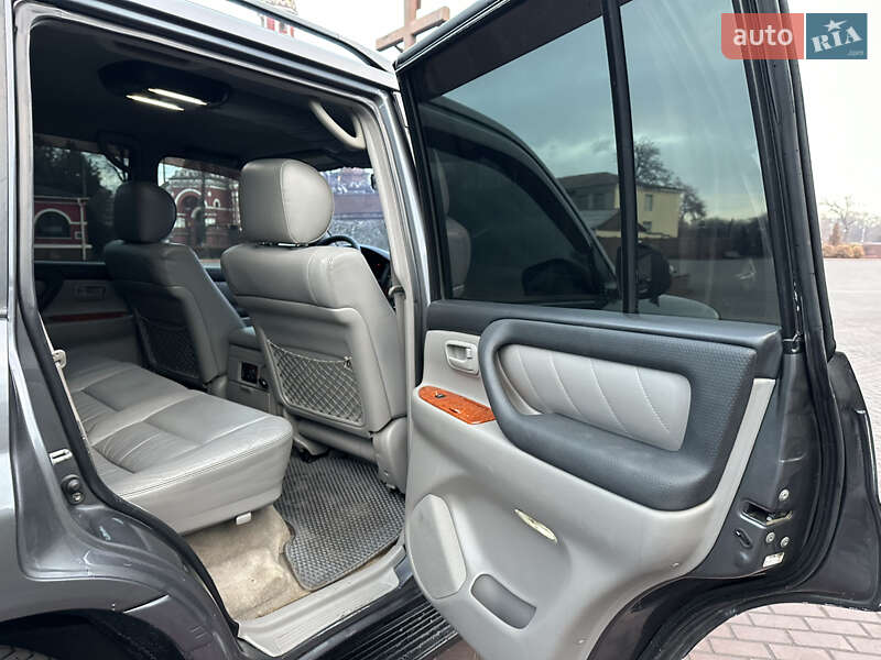 Позашляховик / Кросовер Toyota Land Cruiser 2004 в Дніпрі