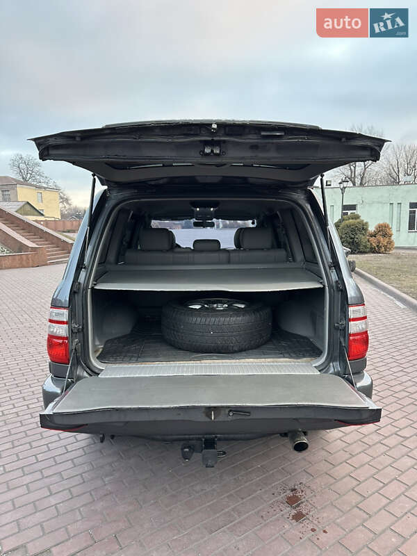 Позашляховик / Кросовер Toyota Land Cruiser 2004 в Дніпрі