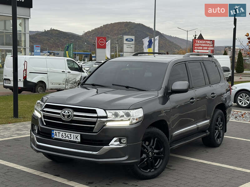 Внедорожник / Кроссовер Toyota Land Cruiser 2010 в Мукачево