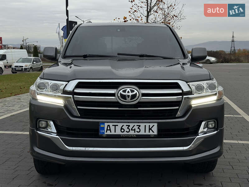 Внедорожник / Кроссовер Toyota Land Cruiser 2010 в Мукачево