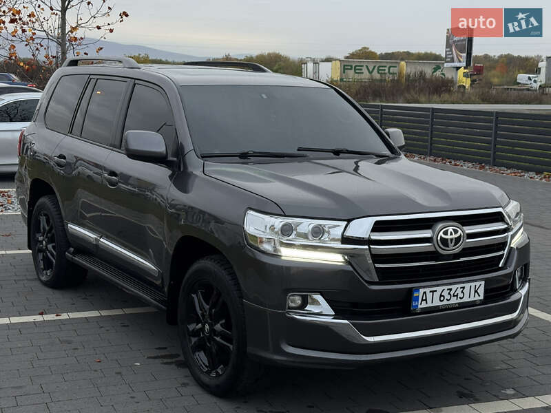 Внедорожник / Кроссовер Toyota Land Cruiser 2010 в Мукачево