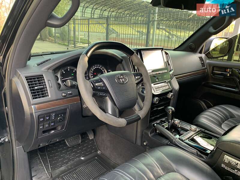 Внедорожник / Кроссовер Toyota Land Cruiser 2019 в Кривом Роге
