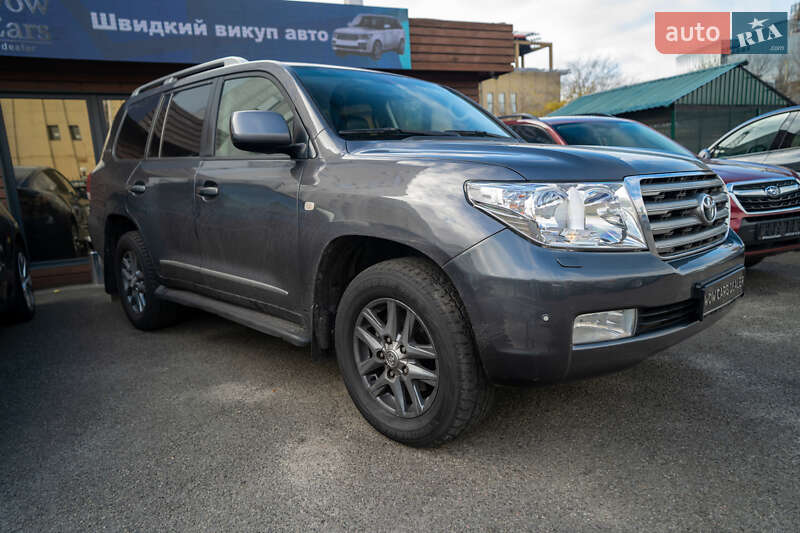 Внедорожник / Кроссовер Toyota Land Cruiser 2011 в Киеве