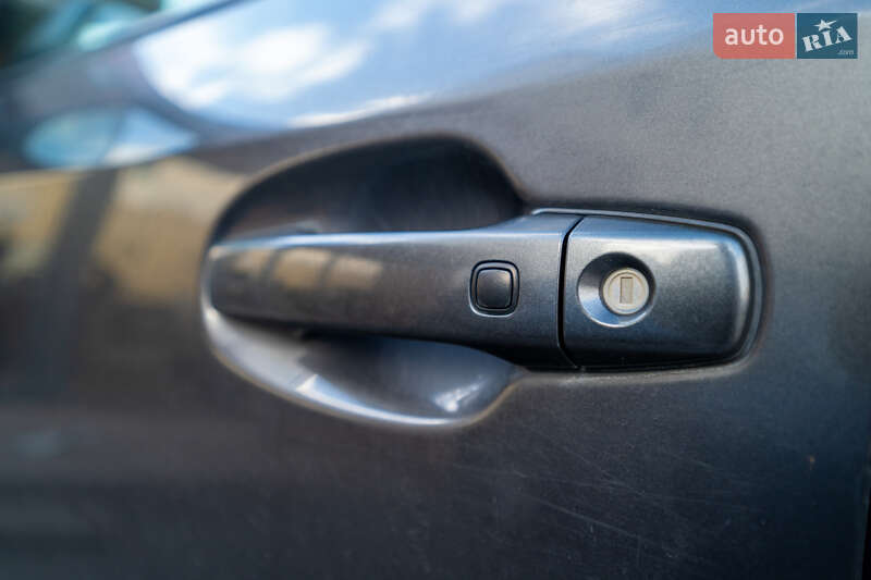 Внедорожник / Кроссовер Toyota Land Cruiser 2011 в Киеве