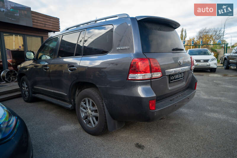 Внедорожник / Кроссовер Toyota Land Cruiser 2011 в Киеве