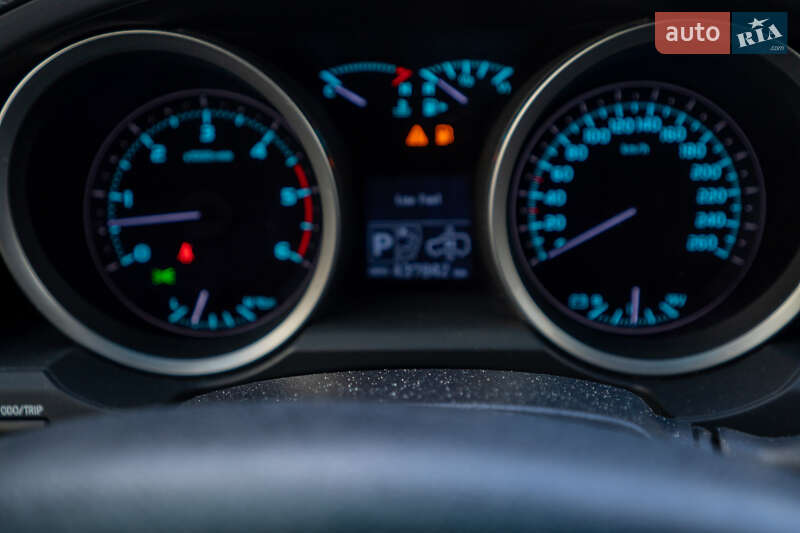 Внедорожник / Кроссовер Toyota Land Cruiser 2011 в Киеве