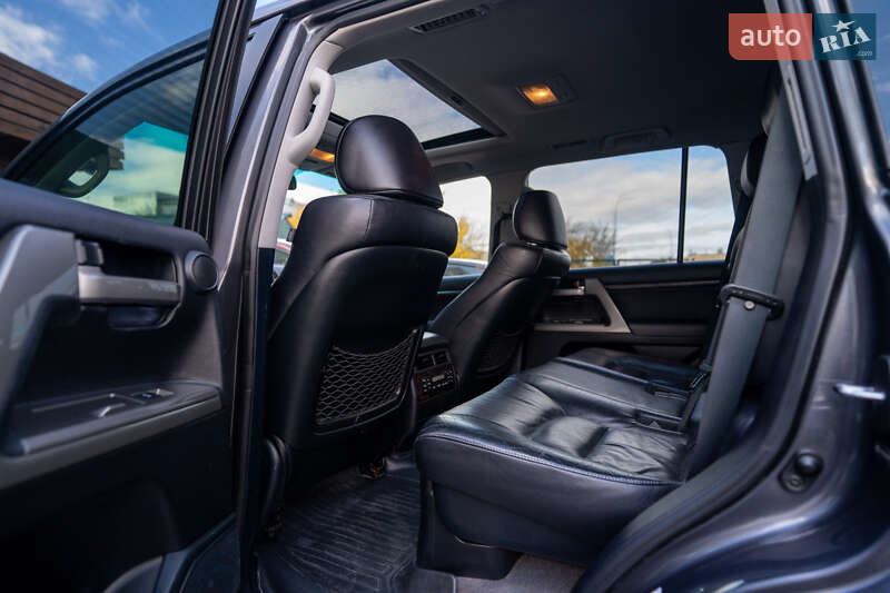 Внедорожник / Кроссовер Toyota Land Cruiser 2011 в Киеве
