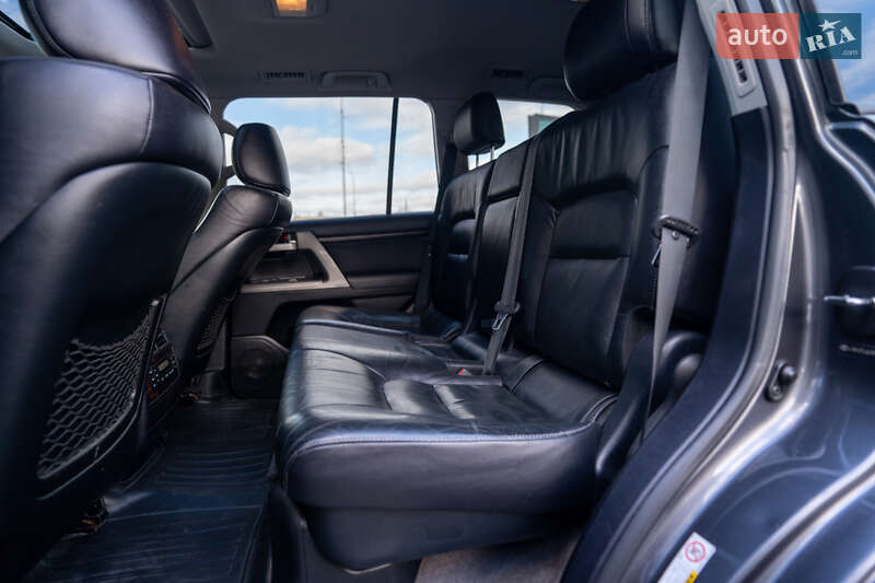 Внедорожник / Кроссовер Toyota Land Cruiser 2011 в Киеве