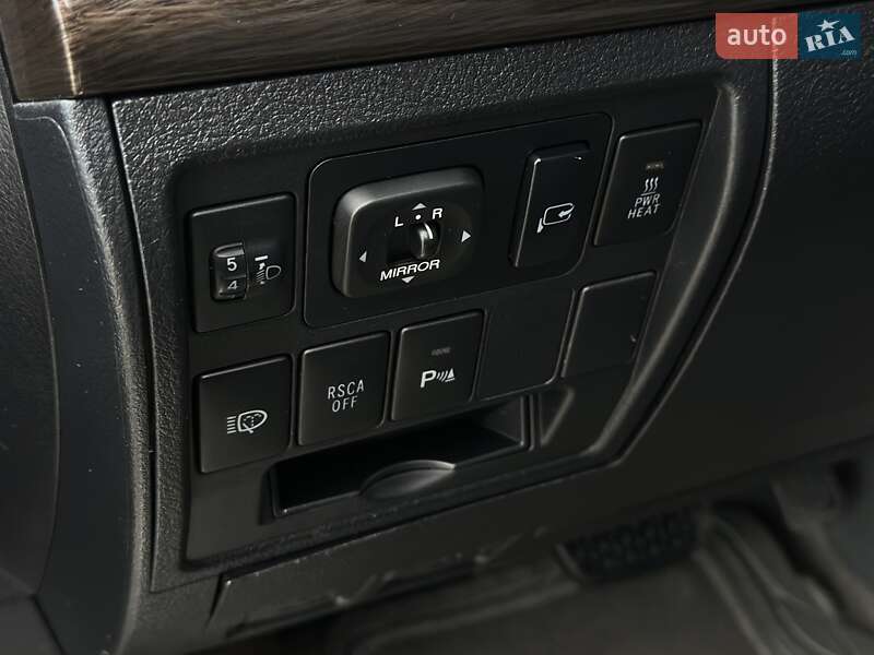 Внедорожник / Кроссовер Toyota Land Cruiser 2011 в Черновцах фото 38 Внедорожник / Кроссовер Toyota Land Cruiser 2011 в Черновцах