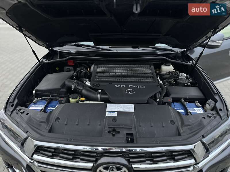 Внедорожник / Кроссовер Toyota Land Cruiser 2011 в Черновцах фото 45 Внедорожник / Кроссовер Toyota Land Cruiser 2011 в Черновцах