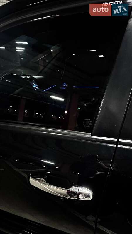 Внедорожник / Кроссовер Toyota Land Cruiser 2012 в Киеве