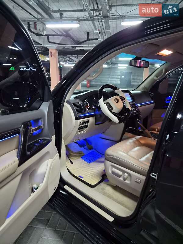 Внедорожник / Кроссовер Toyota Land Cruiser 2012 в Киеве