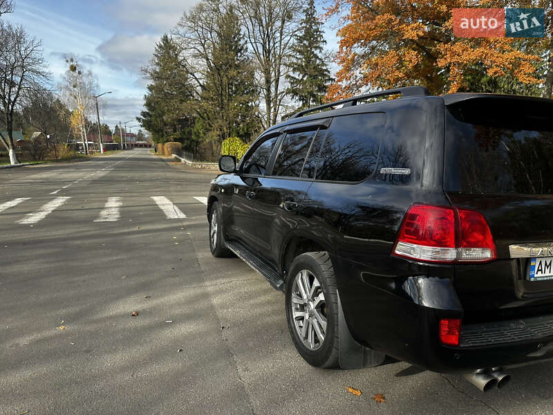 Внедорожник / Кроссовер Toyota Land Cruiser 2011 в Радомышле фото 4 Внедорожник / Кроссовер Toyota Land Cruiser 2011 в Радомышле