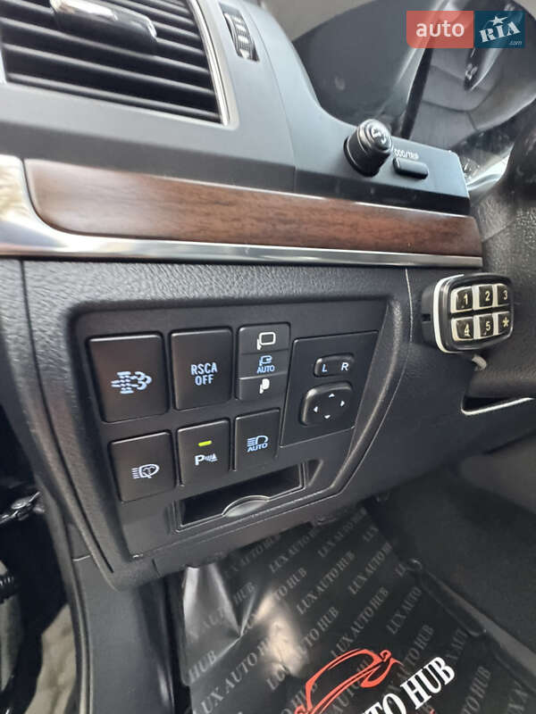 Внедорожник / Кроссовер Toyota Land Cruiser 2018 в Киеве