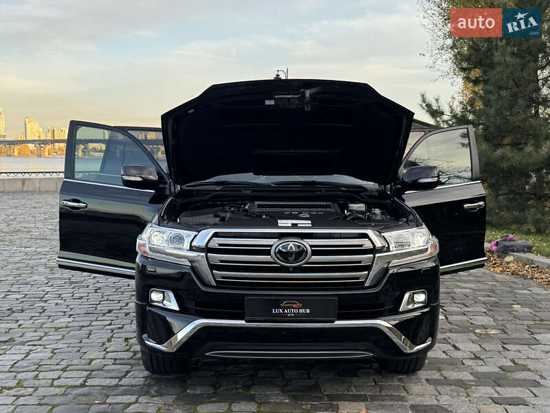 Внедорожник / Кроссовер Toyota Land Cruiser 2018 в Киеве