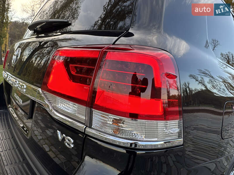 Внедорожник / Кроссовер Toyota Land Cruiser 2018 в Киеве