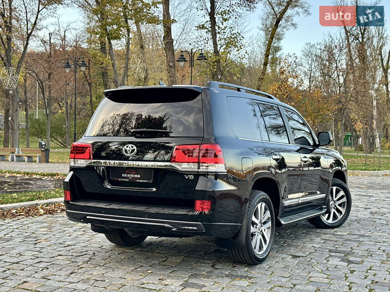 Внедорожник / Кроссовер Toyota Land Cruiser 2018 в Киеве