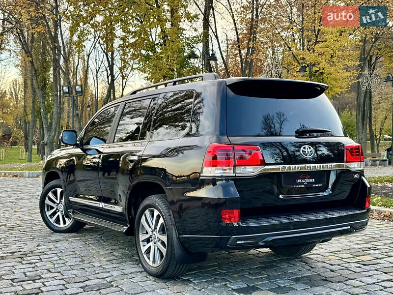 Внедорожник / Кроссовер Toyota Land Cruiser 2018 в Киеве