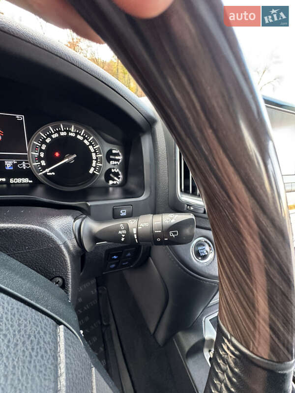 Внедорожник / Кроссовер Toyota Land Cruiser 2018 в Киеве