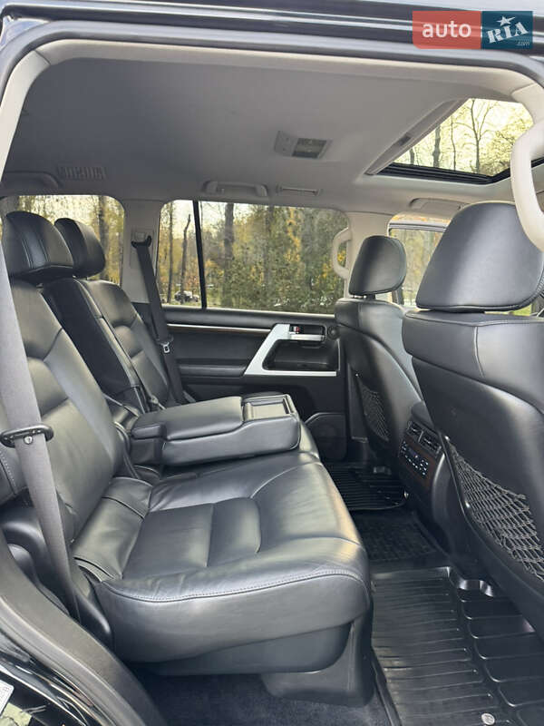 Внедорожник / Кроссовер Toyota Land Cruiser 2018 в Киеве