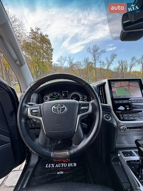 Внедорожник / Кроссовер Toyota Land Cruiser 2018 в Киеве