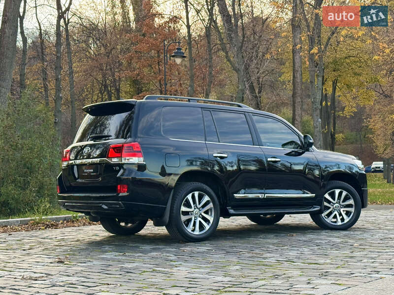 Внедорожник / Кроссовер Toyota Land Cruiser 2018 в Киеве