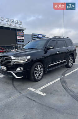 Позашляховик / Кросовер Toyota Land Cruiser 2017 в Києві
