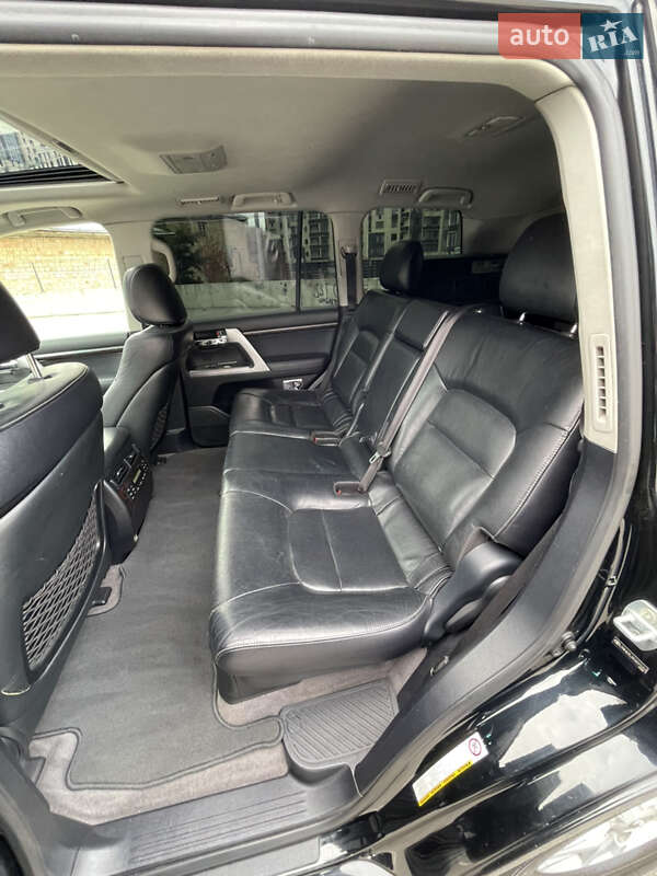 Внедорожник / Кроссовер Toyota Land Cruiser 2012 в Киеве фото 19 Внедорожник / Кроссовер Toyota Land Cruiser 2012 в Киеве