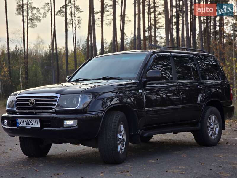 Позашляховик / Кросовер Toyota Land Cruiser 2004 в Малині