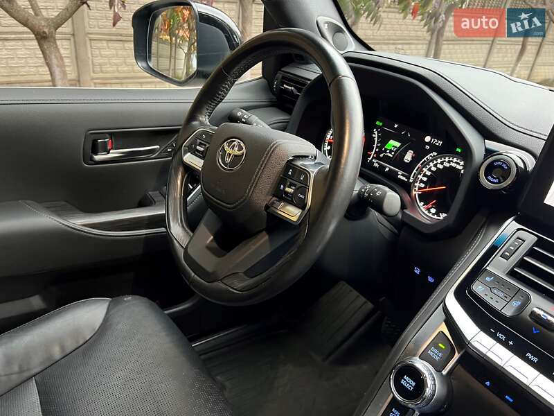 Внедорожник / Кроссовер Toyota Land Cruiser 2022 в Полтаве