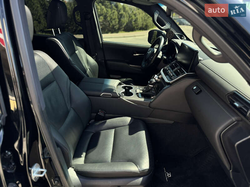 Позашляховик / Кросовер Toyota Land Cruiser 2021 в Києві фото 9 Позашляховик / Кросовер Toyota Land Cruiser 2021 в Києві