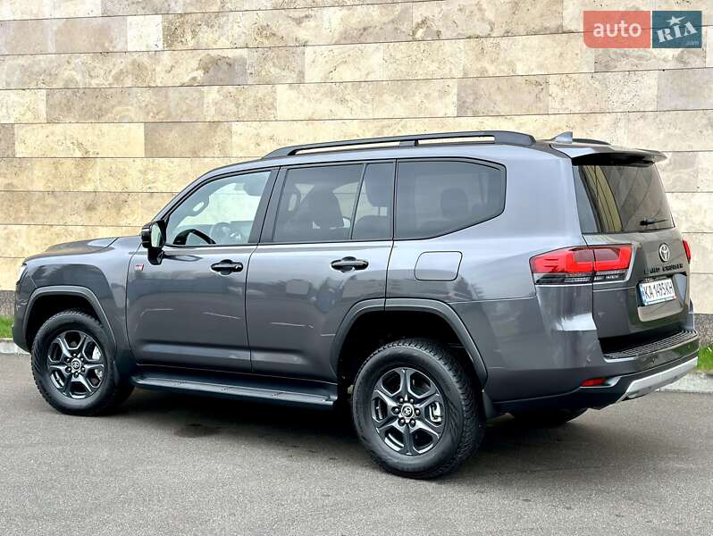 Внедорожник / Кроссовер Toyota Land Cruiser 2022 в Киеве фото 22 Внедорожник / Кроссовер Toyota Land Cruiser 2022 в Киеве